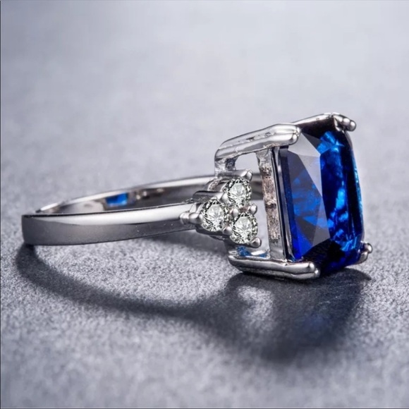 New Silver Blue Sapphire Ring - Picture 4 of 4